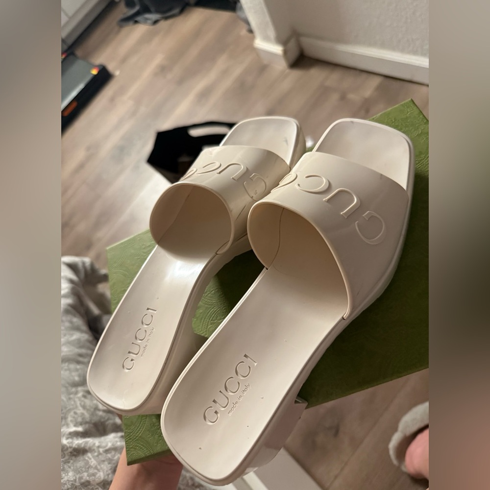 Gucci slide - Picture 8 of 9